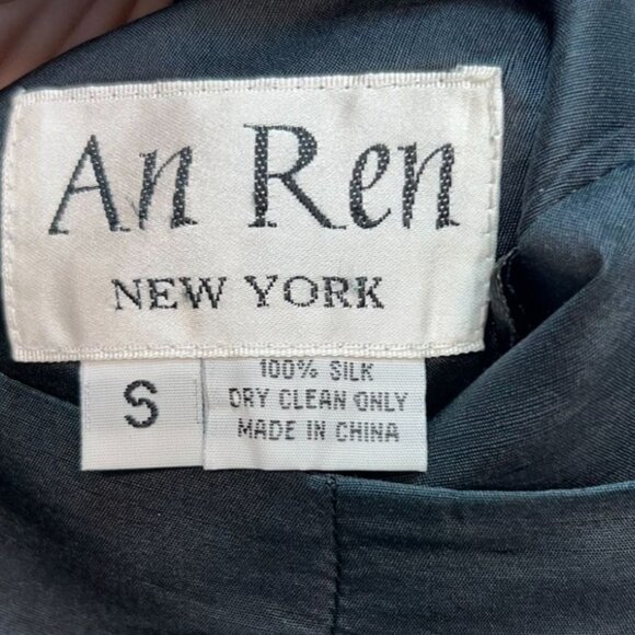 An Ren New York Womens Midi Silk Straight Pencil Skirt Small Black Back Slit - Picture 2 of 10